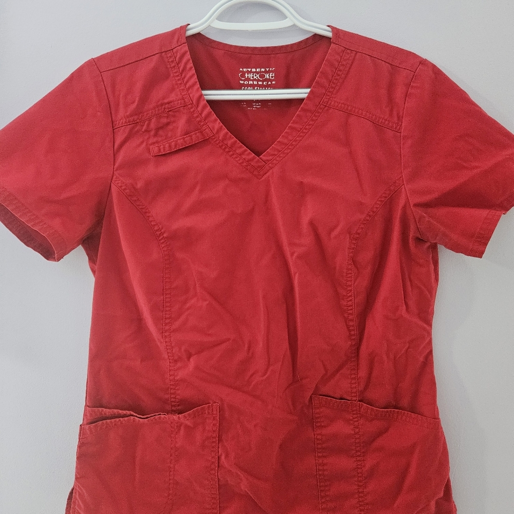 Cherokee Scrub top. Size small.